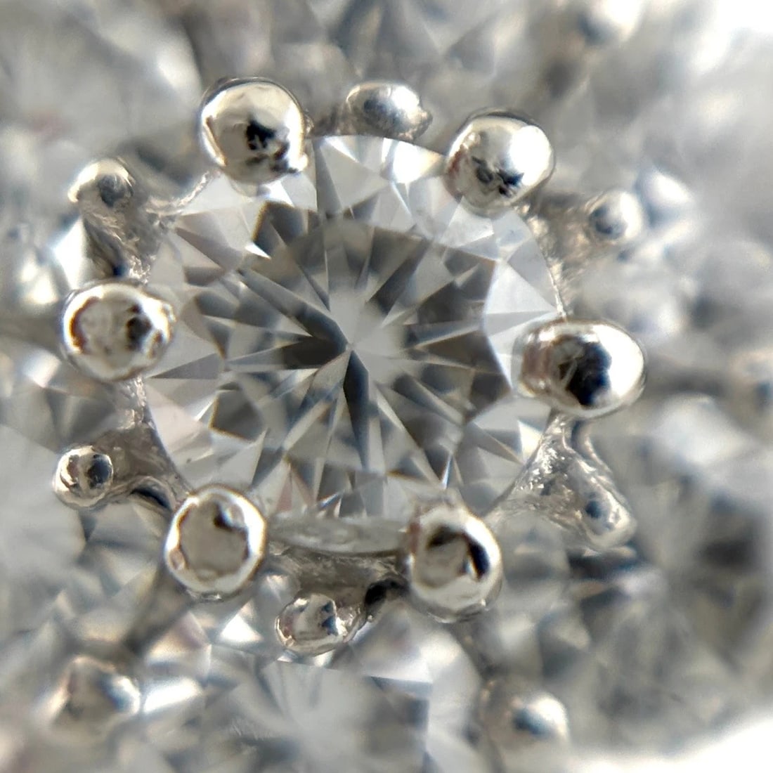MELEE DIAMOND DESIGN PLATINUM RING - 2