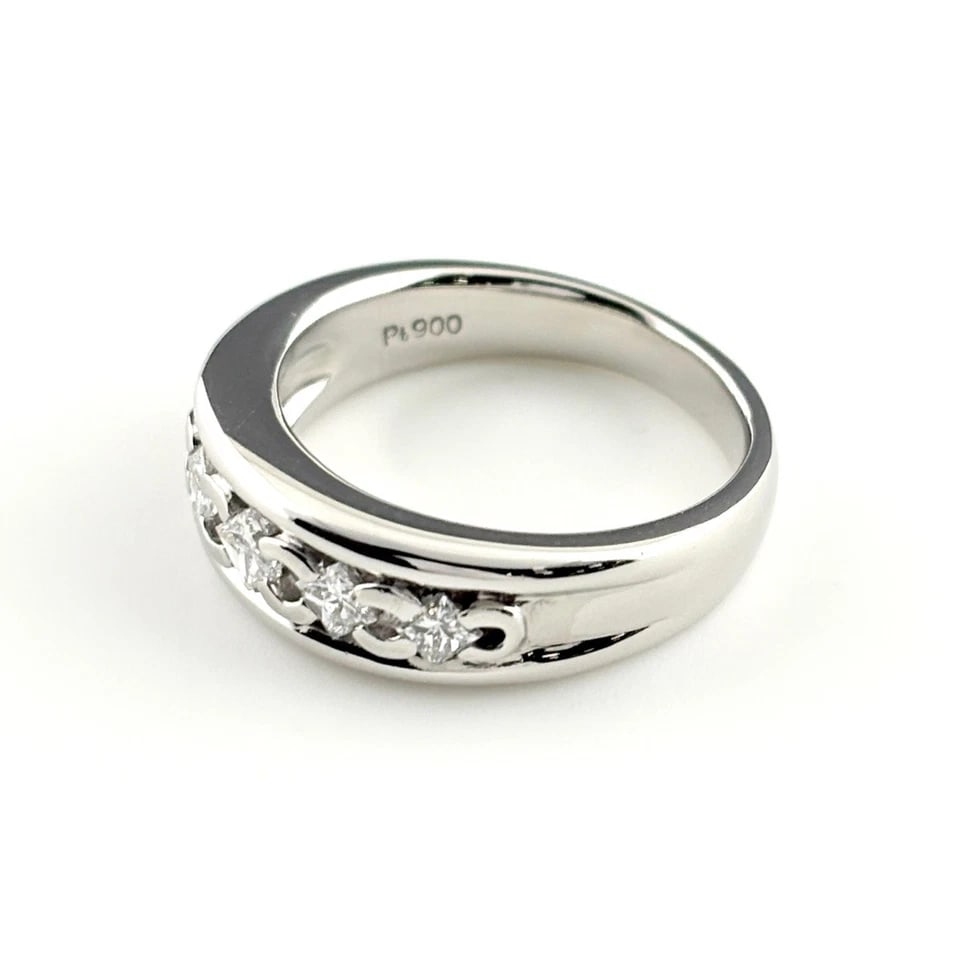 MELEE DIAMOND DESIGN PLATINUM RING: melee diamond design Platinum Ring Brand: Unbranded Type/Style: Ring Material: Pt900, Main Stone/Creation Natural Color: None Size: US 7.5 to 8 Accessories: None Accessories Notice: When p