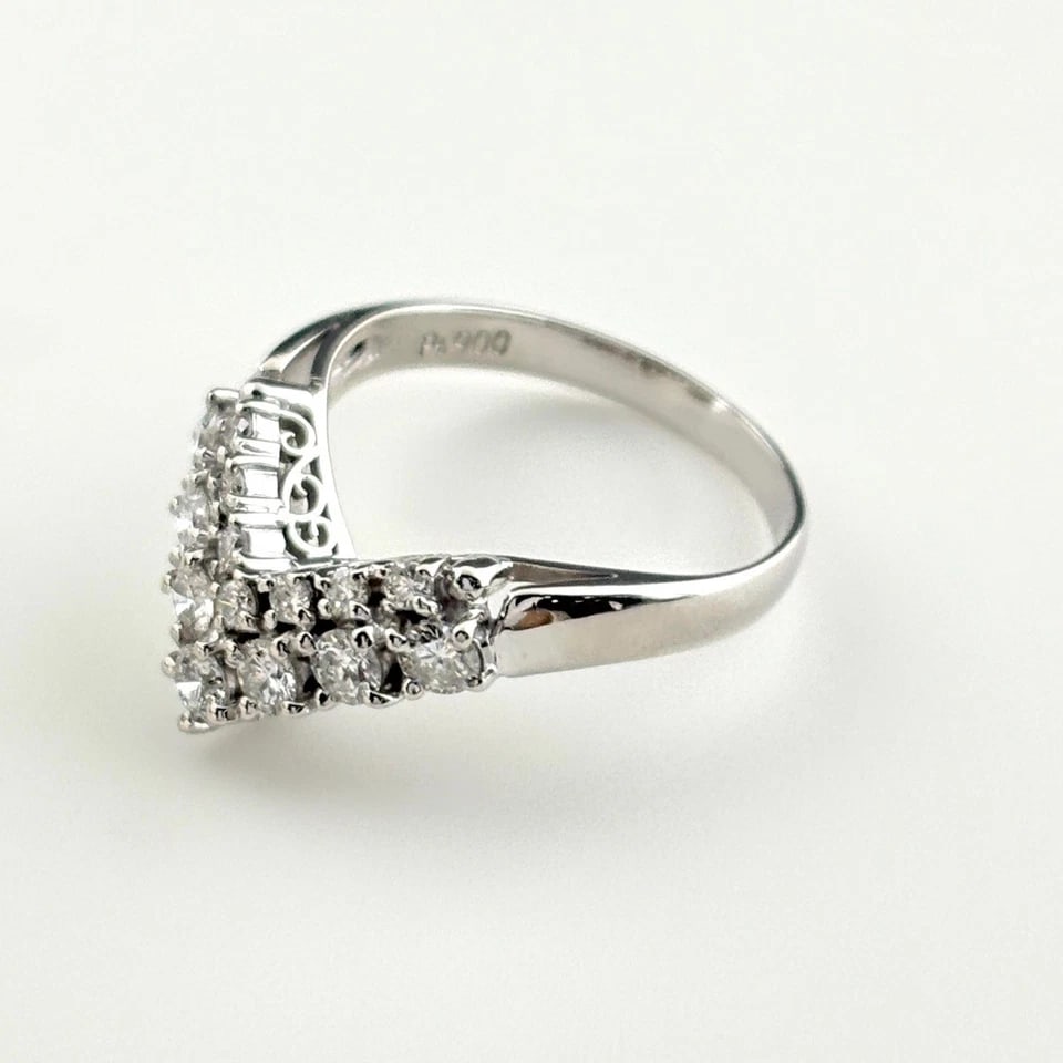 MELEE DIAMOND DESIGN PLATINUM RING: melee diamond design Platinum Ring Brand: Unbranded Type/Style: Ring Material: Pt900, Main Stone/Creation Natural Color: None Size: US 5 Accessories: None Accessories Notice: When purchasing