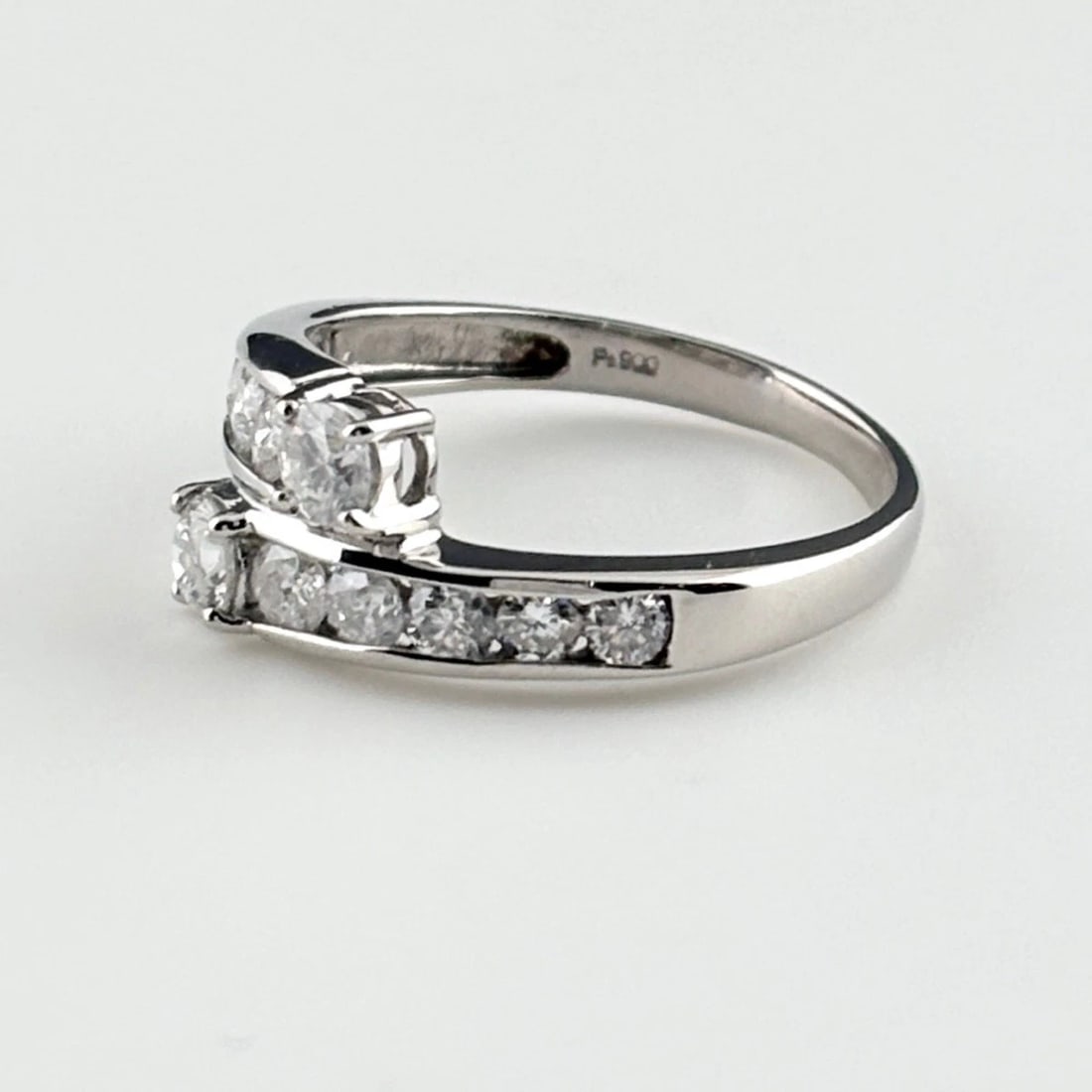 MELEE DIAMOND DESIGN PLATINUM RING - 4