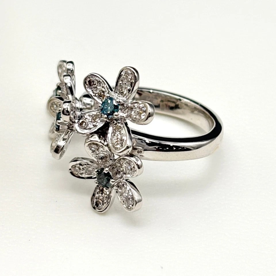 MELEE DIAMOND DESIGN DIAMOND RING: melee diamond design Diamond Ring Brand: Unbranded Type/Style: Ring Material: 18K, Main Stone/Creation Natural Color: Size: US 6 Accessories: None Accessories Notice: When purchasing pre-o