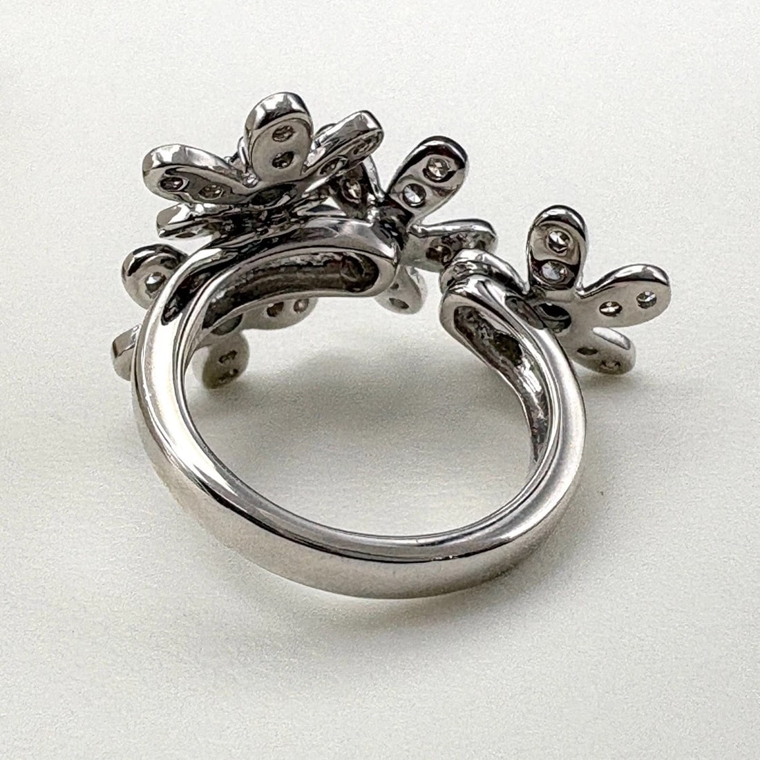 MELEE DIAMOND DESIGN DIAMOND RING - 4