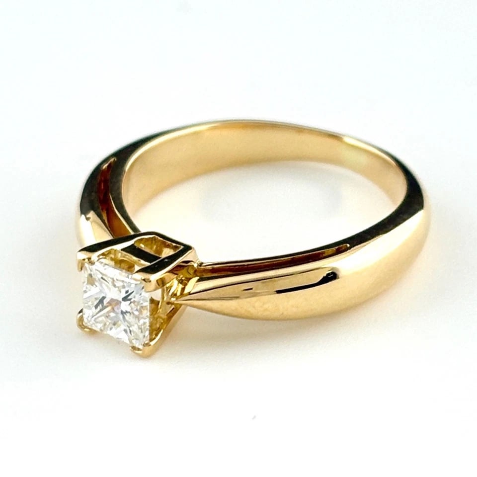 VAN CLEEF ? ARPELS DIAMOND DESIGN YG YELLOWGOLD RING (1 of 4)