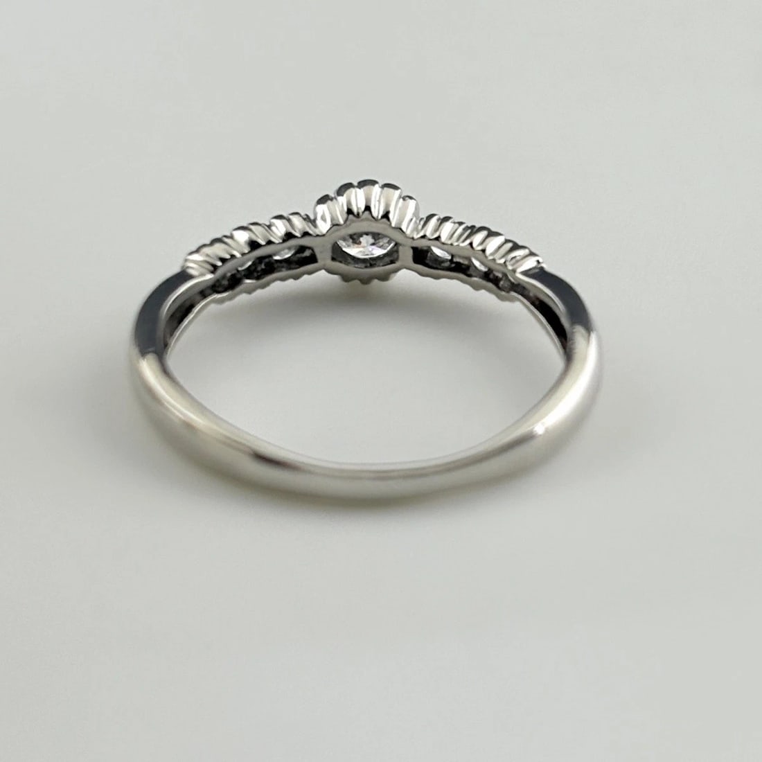 MELEE DIAMOND DESIGN PLATINUM RING - 4