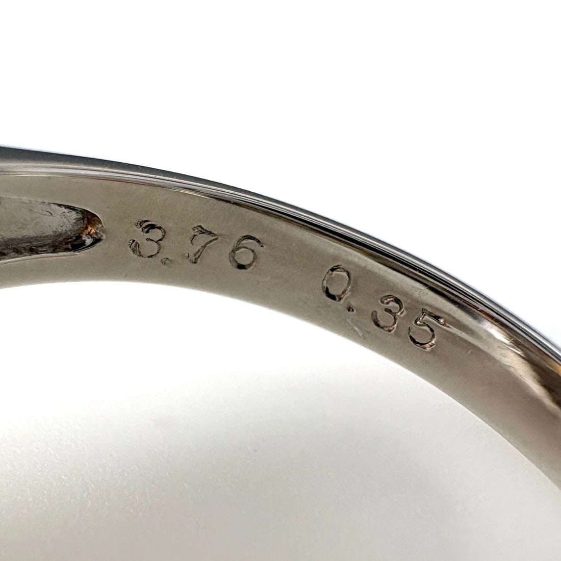 OPAL DESIGN PLATINUM MELEE DIAMOND RING - 6
