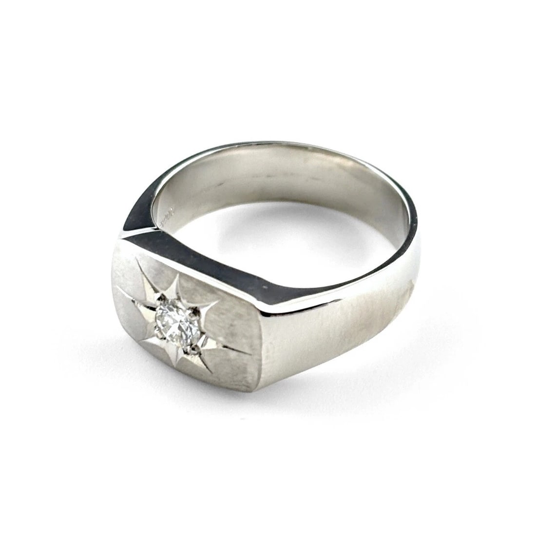 MELEE DIAMOND DESIGN PLATINUM RING - 3