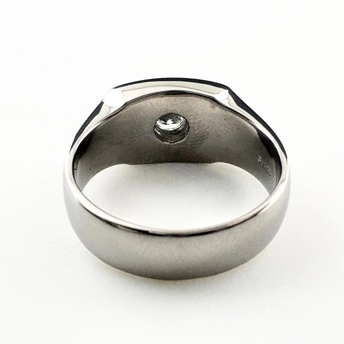MELEE DIAMOND DESIGN PLATINUM RING - 4