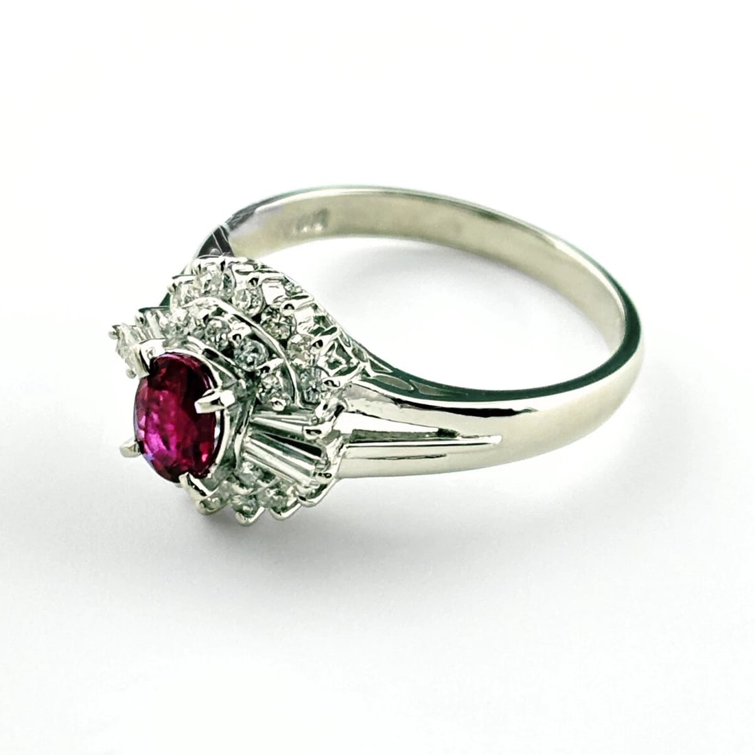 RUBY DESIGN PLATINUM MELEE DIAMOND RING: ruby design Platinum melee diamond Ring Brand: Unbranded Type/Style: Ring Material: Pt900, Main Stone/Creation Ruby Diamond Color: None Size: US 6 to 6.5 Accessories: None Accessories Notice: When