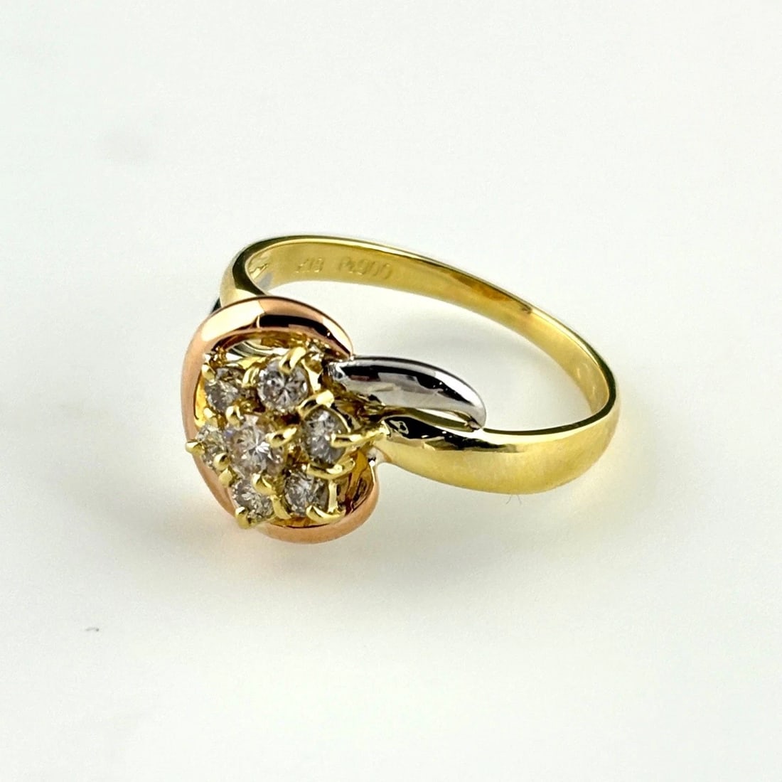 THREE COLOR DESIGN YELLOWGOLD PLATINUM MELEE DIAMOND RING: Three color design YellowGold Platinum melee diamond Ring Brand: Unbranded Type/Style: Ring Material: Pt900, Main Stone/Creation Natural Color: None Size: US 7.5 to 8 Accessories: None Accessories