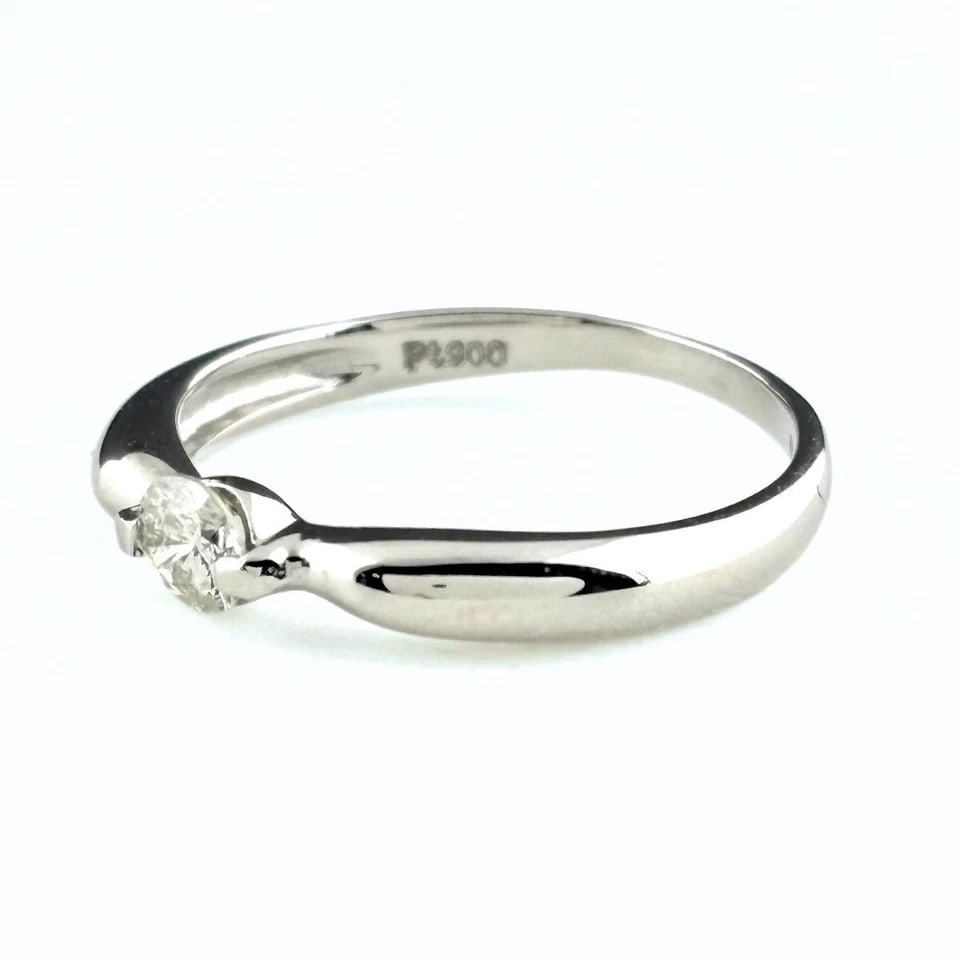 DIAMOND DESIGN PLATINUM RING: diamond design Platinum Ring Brand: Unbranded Type/Style: Ring Material: Pt900, Main Stone/Creation Natural Color: None Size: US 6.5 Accessories: None Accessories Notice: When purchasing pre-owned