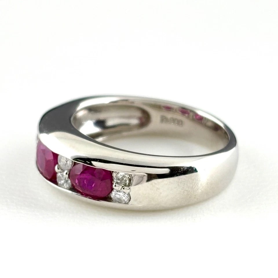 RUBY DESIGN PLATINUM MELEE DIAMOND RING: ruby design Platinum melee diamond Ring Brand: Unbranded Type/Style: Ring Material: Platinum900, Main Stone/Creation Ruby Diamond Color: None Size: US 6.5 Accessories: None Accessories Notice: When