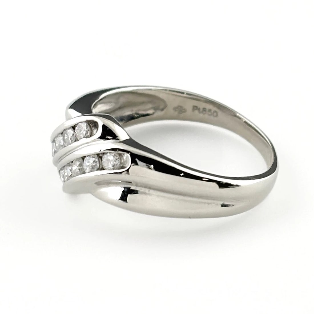 MELEE DIAMOND DESIGN PLATINUM RING: melee diamond design Platinum Ring Brand: Unbranded Type/Style: Ring Material: Pt850, Main Stone/Creation Natural Color: None Size: US 7 to 7.5 Accessories: None Accessories Notice: When p