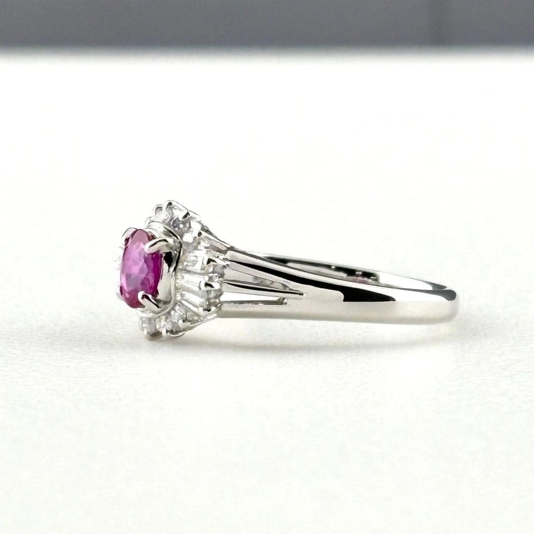 RUBY DESIGN PLATINUM MELEE DIAMOND RING - 4