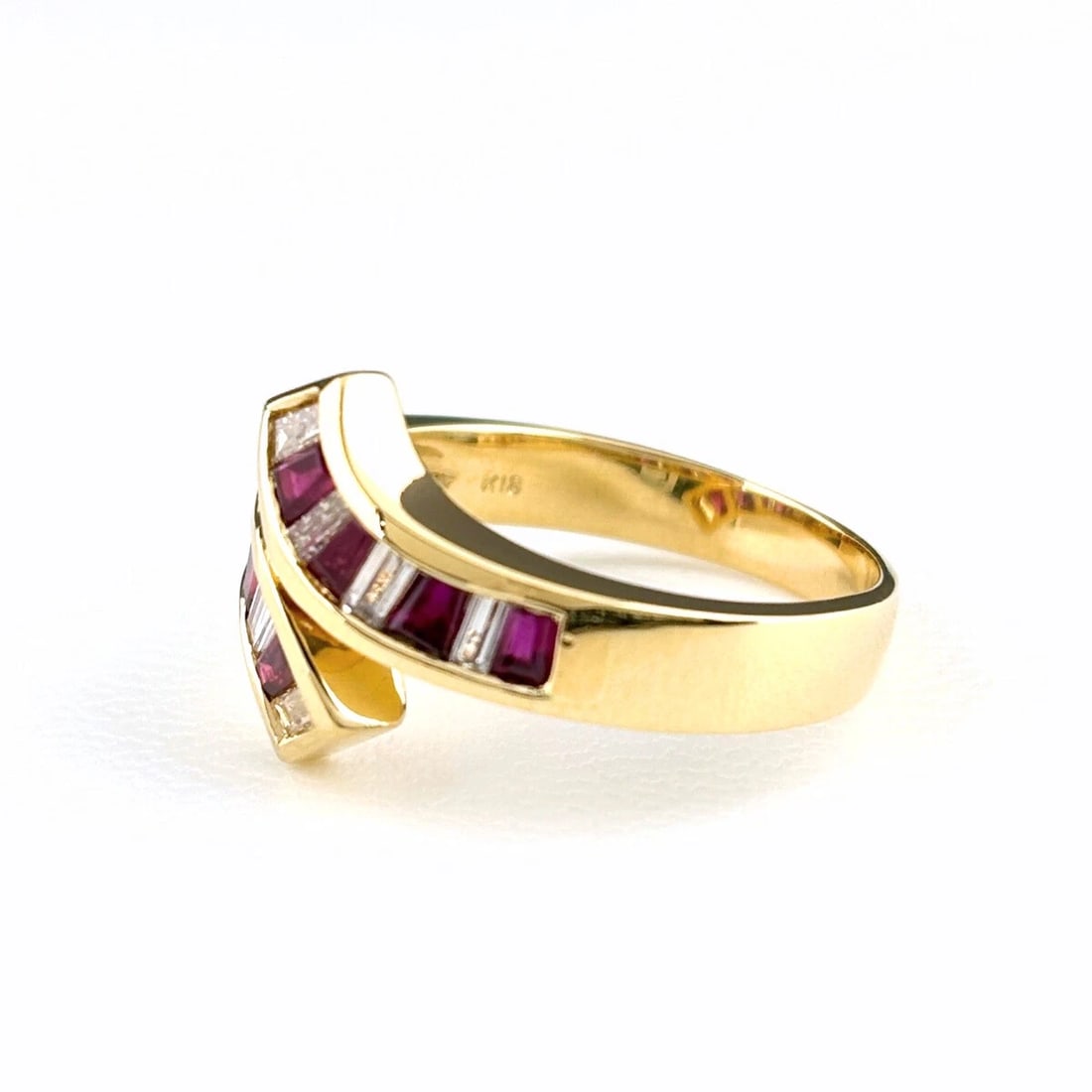 RUBY DESIGN YG YELLOWGOLD MELEE DIAMOND RING (1 of 2)