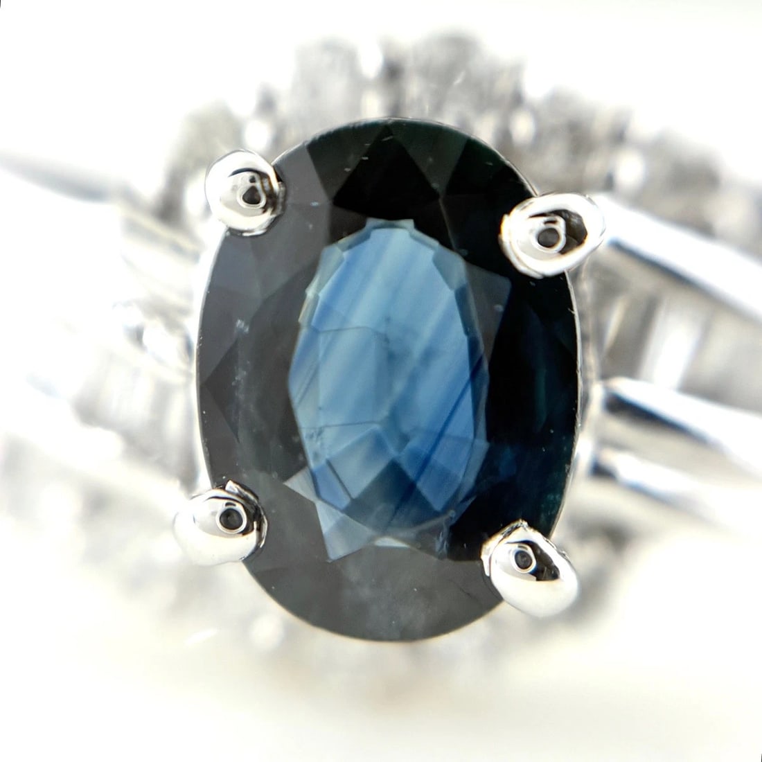 SAPPHIRE DESIGN PLATINUM MELEE DIAMOND RING: sapphire design Platinum melee diamond Ring Brand: Unbranded Type/Style: Ring Material: Pt900, Main Stone/Creation sapphire diamond Color: None Size: US 6 to 6.5 Accessories: None Accessories Notice: