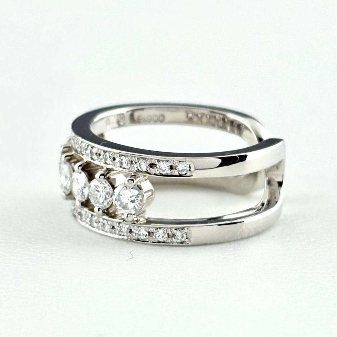 MELEE DIAMOND DESIGN PLATINUM MELEE RING: melee diamond design Platinum melee Ring Brand: Unbranded Type/Style: Ring Material: Platinum900, Main Stone/Creation Natural Color: None Size: US 5 Accessories: None Accessories Notice: W