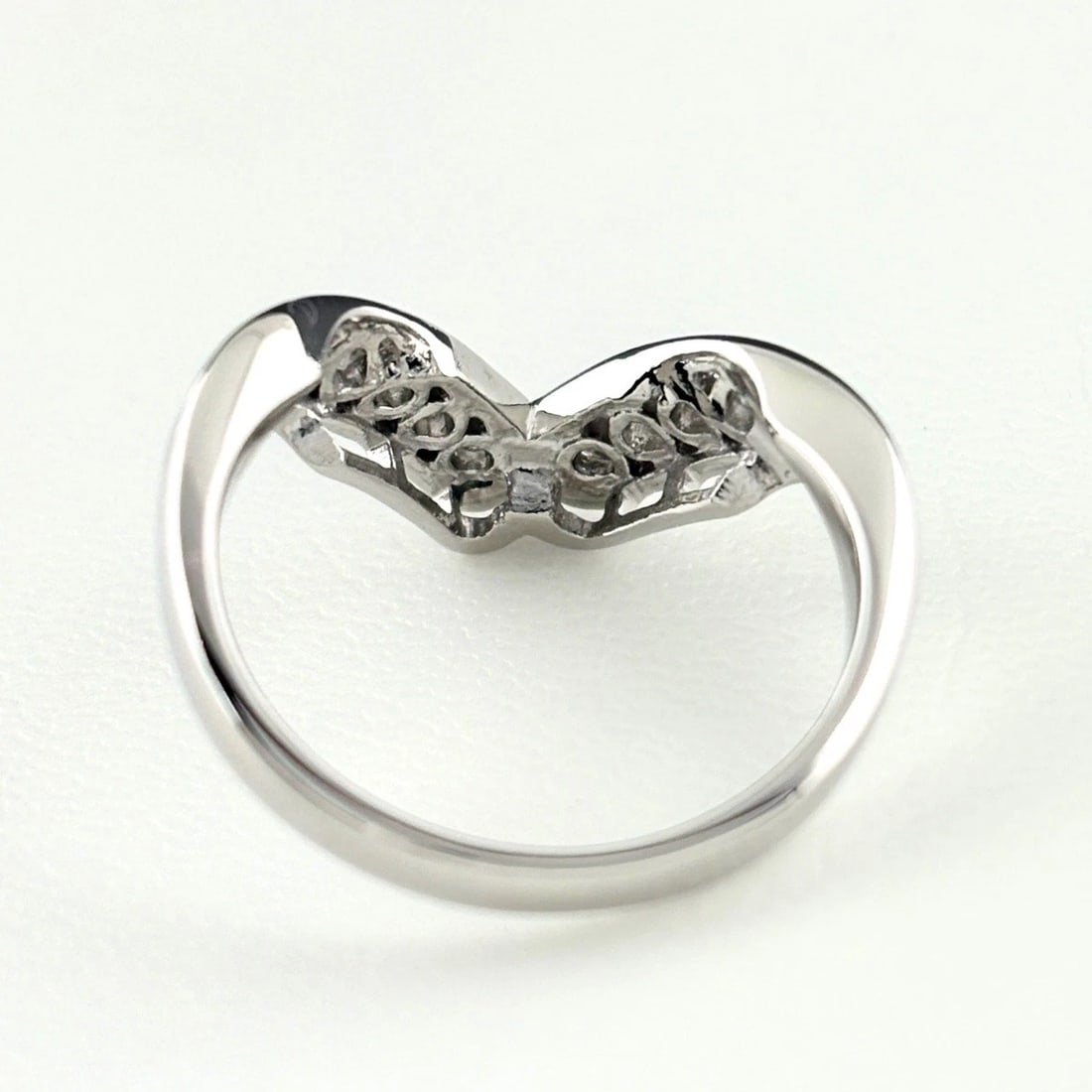 MELEE DIAMOND DESIGN RING PLATINUM RING - 4