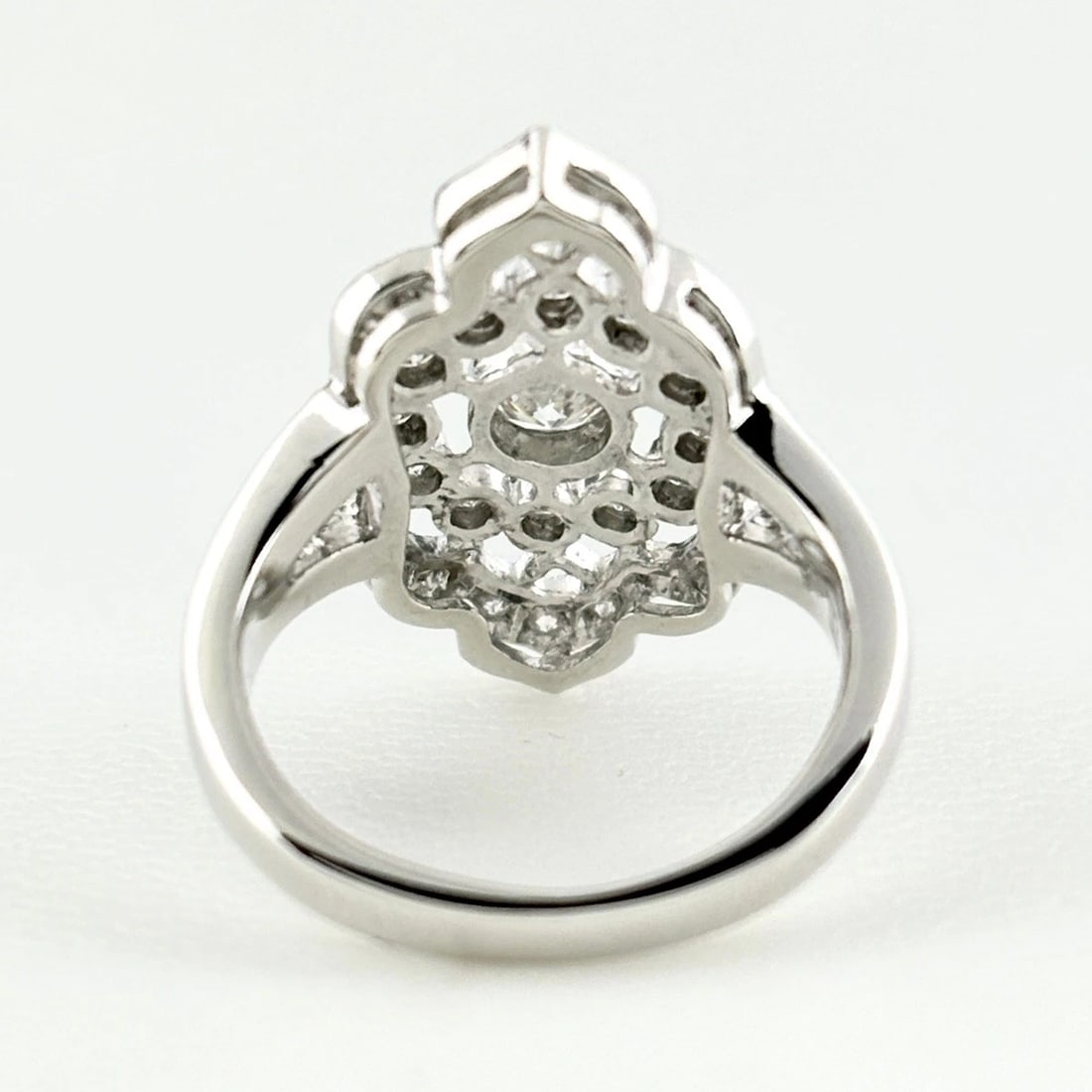 MELEE DIAMOND DESIGN PLATINUM RING - 4