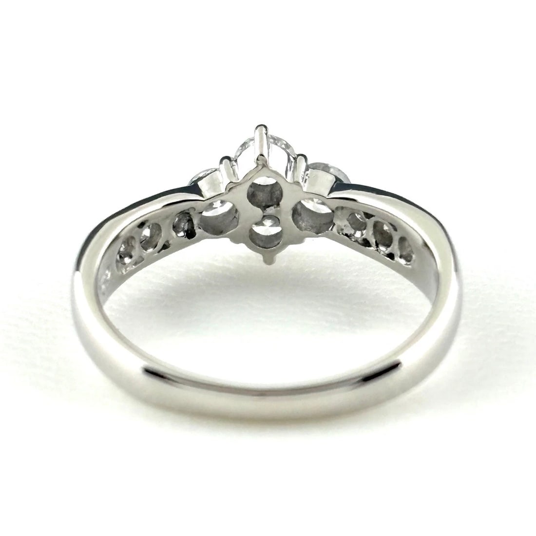 MELEE DIAMOND DESIGN PLATINUM RING - 2