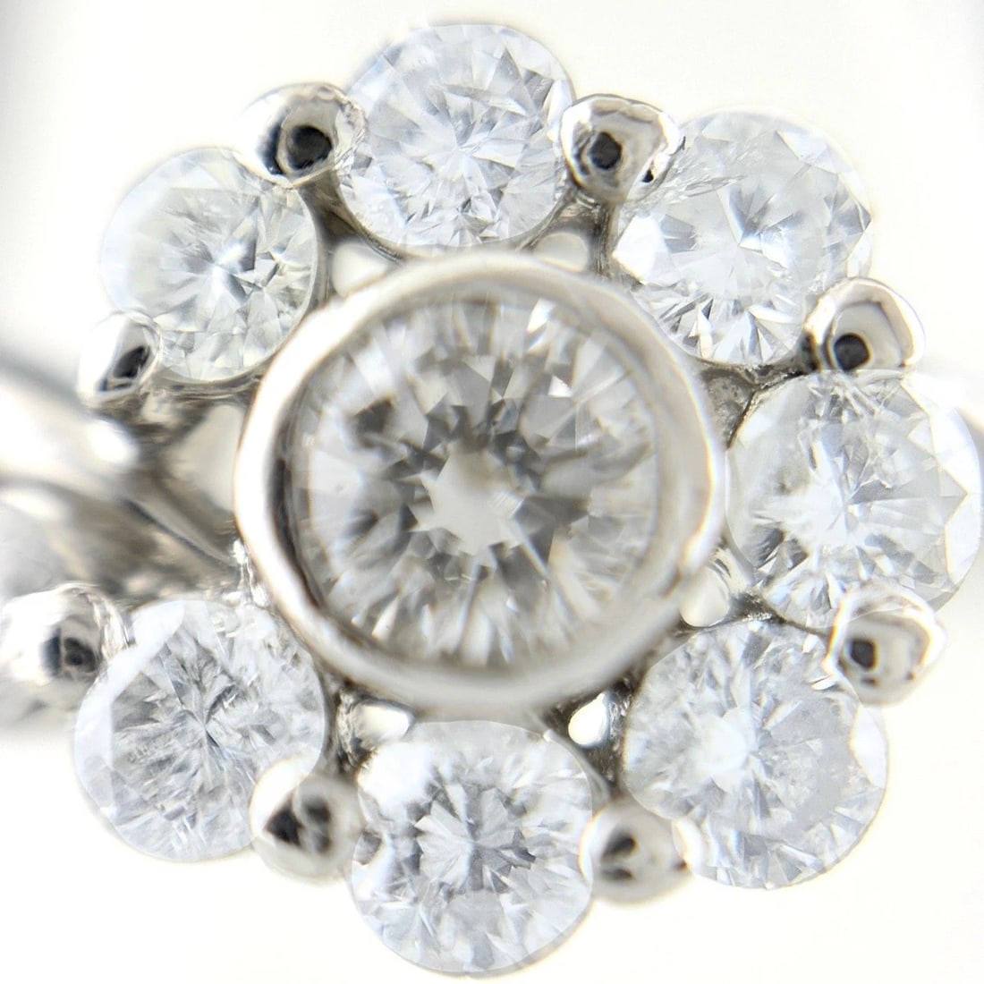 MELEE DIAMOND DESIGN PLATINUM RING - 3