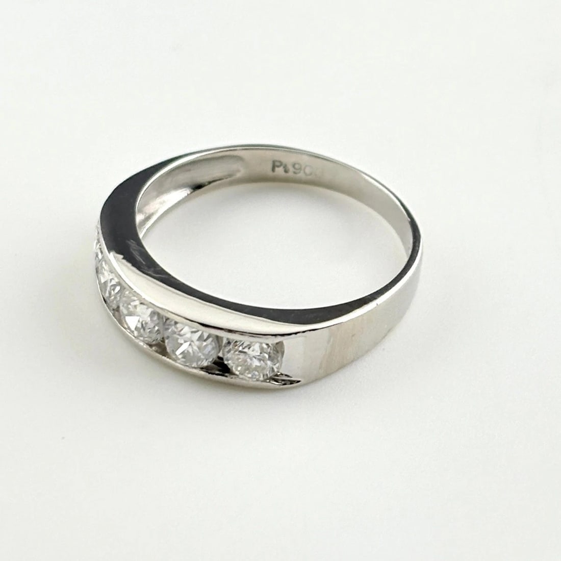 MELEE DIAMOND DESIGN PLATINUM RING - 3