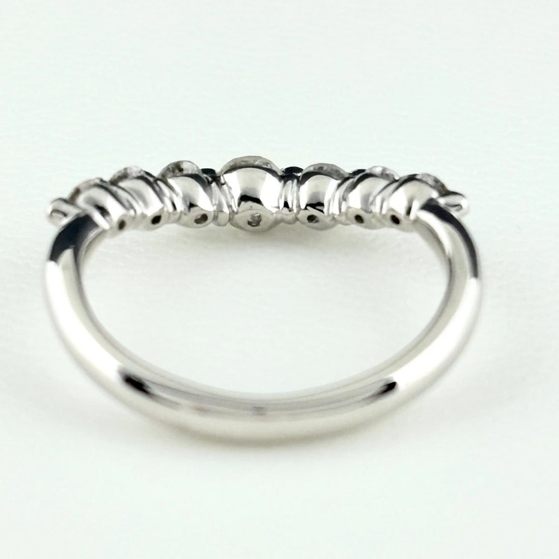 MELEE DIAMOND DESIGN PLATINUM RING - 4