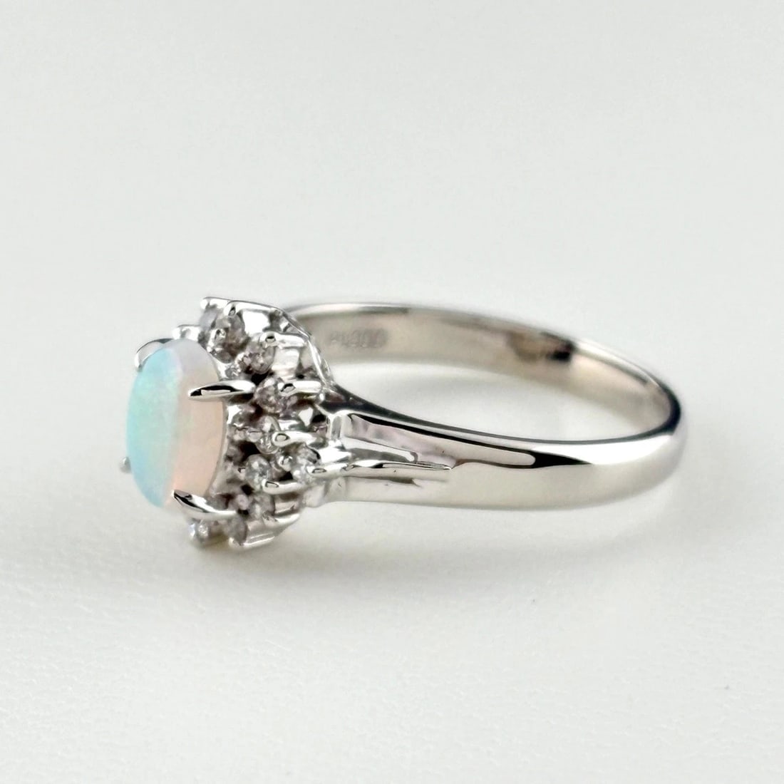 OPAL DESIGN PLATINUM MELEE DIAMOND RING - 2