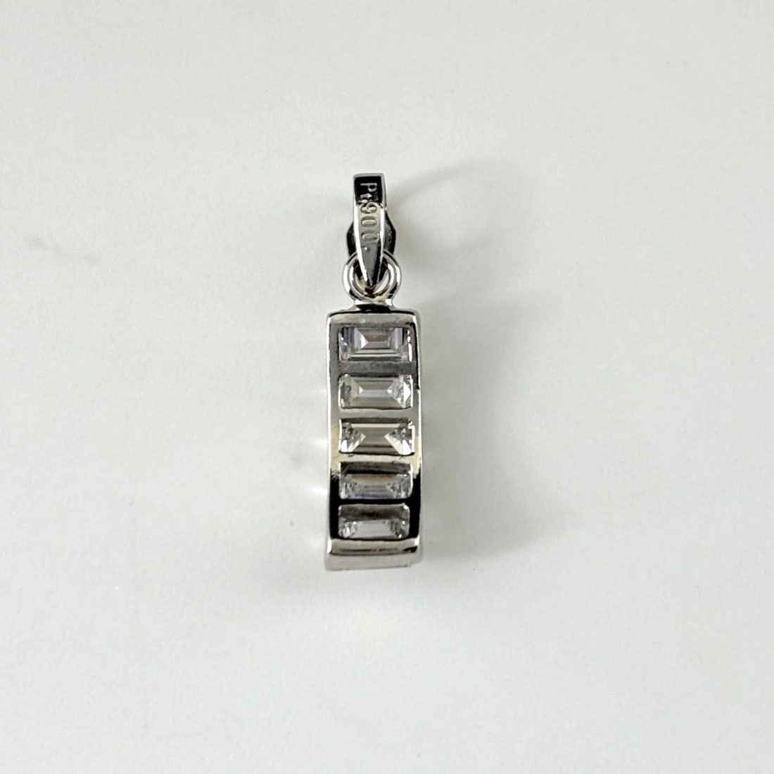MELEE DIAMOND DESIGN PLATINUM RING - 4