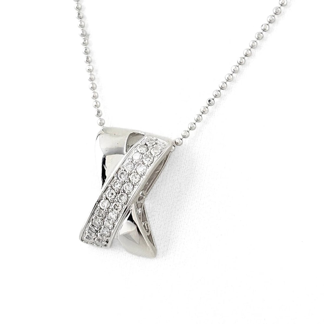 DESIGN NECKLACE WG PLATINUM MELEE DIAMOND NECKLACE: design Necklace WG Platinum melee diamond Necklace Brand: Unbranded Type/Style: Necklace Material: 18K WG, Main Stone/Creation Natural Color: White Gold Size: Chain width 1.2mm(0.0") Pendant size