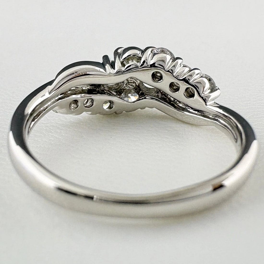 MELEE DIAMOND DESIGN PLATINUM RING - 5