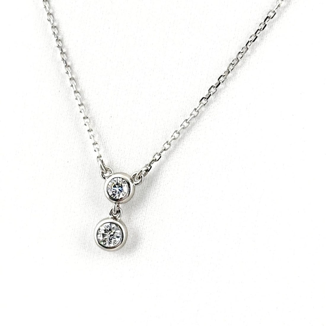 MIKIMOTO MELEE DIAMOND DESIGN NECKLACE WG PENDANT: MIKIMOTO melee diamond design necklace WG Pendant Brand: MIKIMOTO Type/Style: Necklace Material: 18K ?WG, Main Stone/Creation Natural Color: WG Size: Chain / code 40cm(15.7") Top size: Approx. 12.3 ?