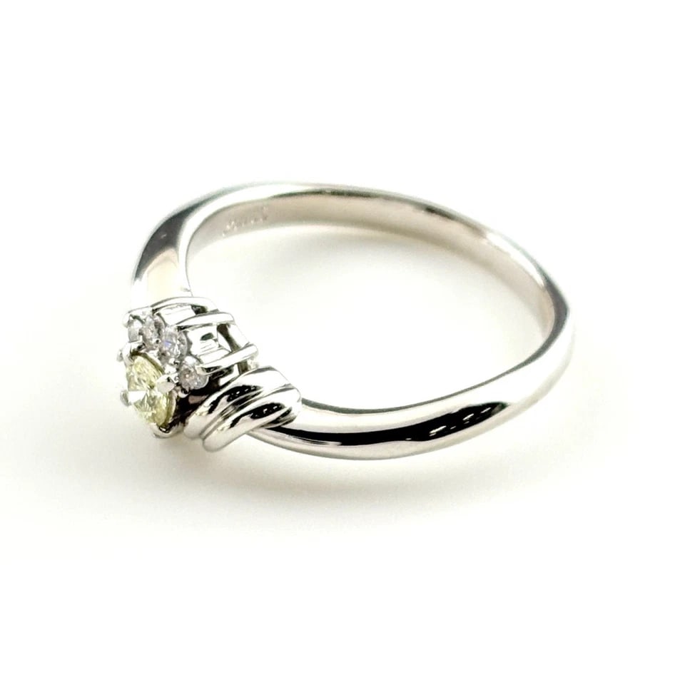 MELEE DIAMOND DESIGN PLATINUM RING: melee diamond design Platinum Ring Brand: Unbranded Type/Style: Ring Material: Pt900, Main Stone/Creation Natural Color: None Size: US 6 to 6.5 Accessories: None Accessories Notice: When purchasing