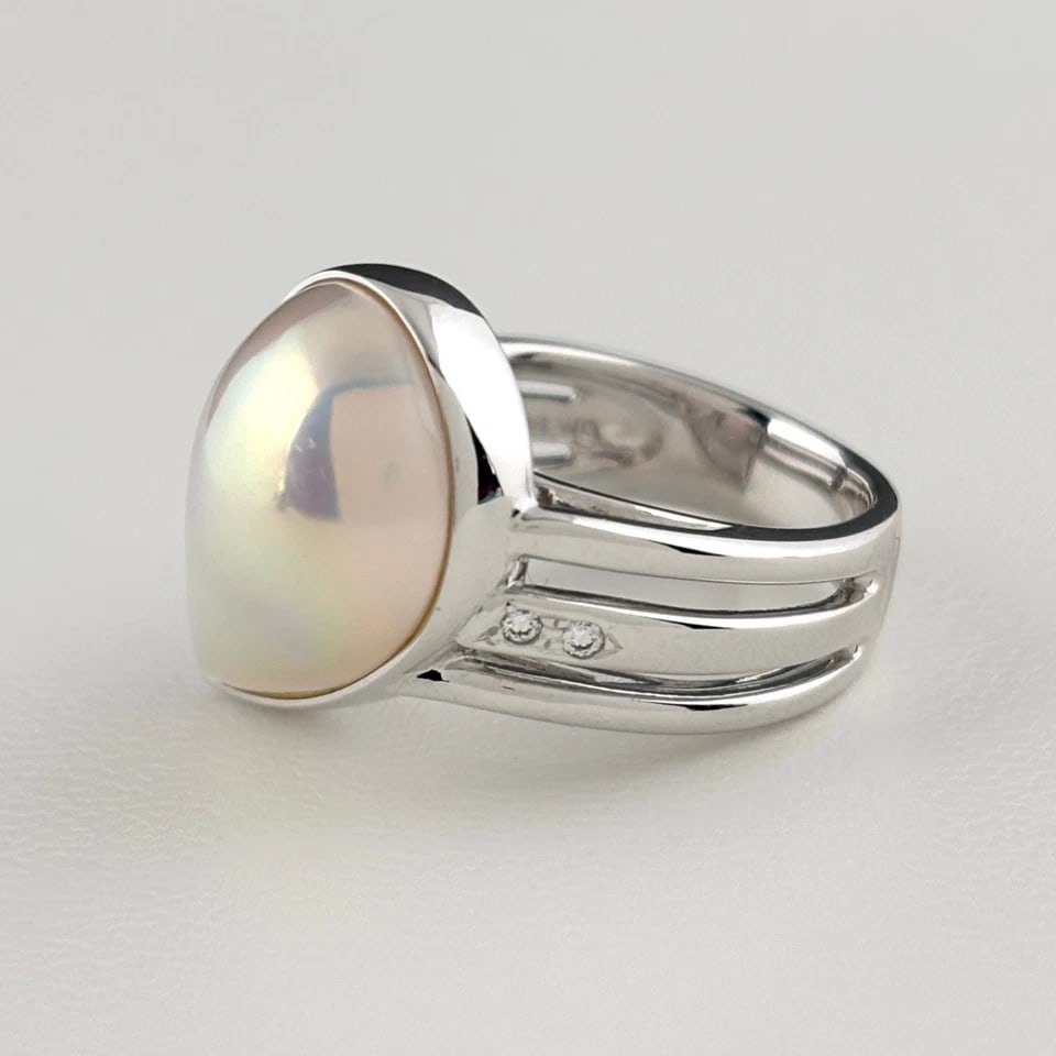 TASAKI PEARL DESIGN WG WHITEGOLD RING MELEE DIAMOND (1 of 5)