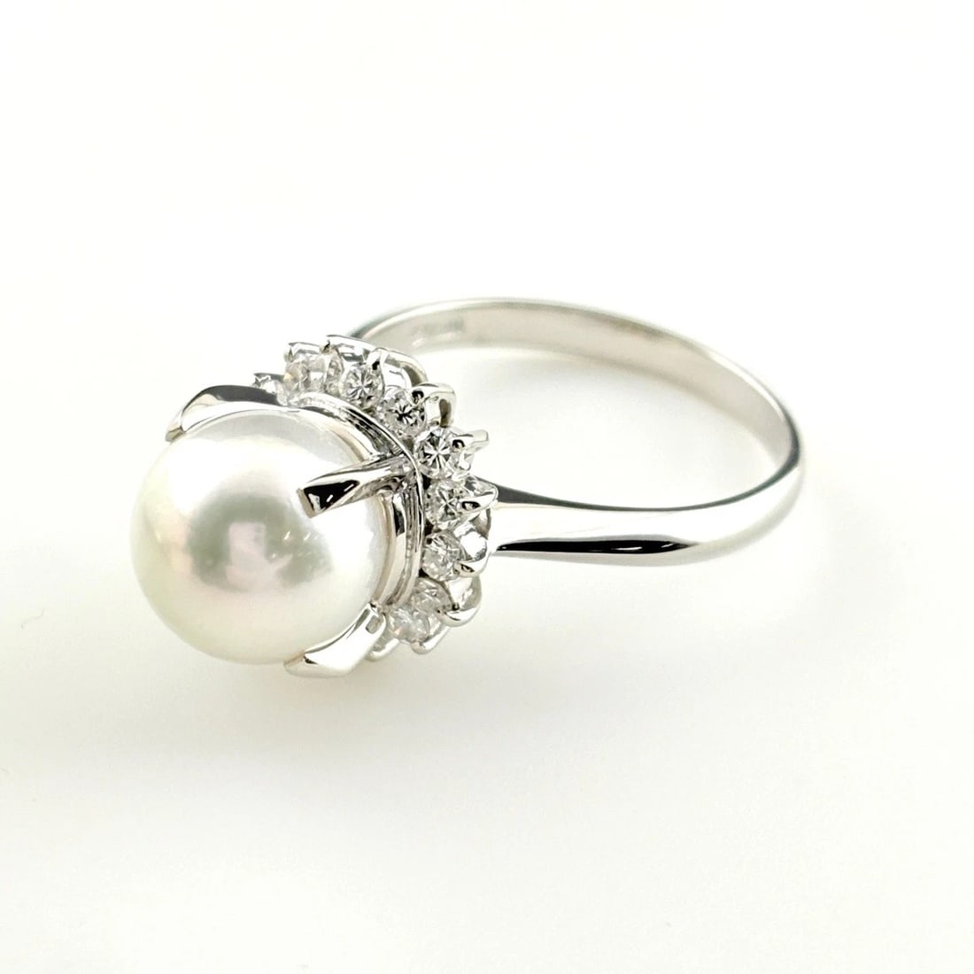 PEARL DESIGN RING PLATINUM MELEE DIAMOND PEARL RING (1 of 3)