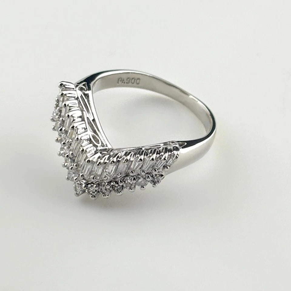 MELEE DIAMOND DESIGN PLATINUM RING: melee diamond design Platinum Ring Brand: Unbranded Type/Style: Ring Material: Pt900, Main Stone/Creation Natural Color: None Size: US 5.5 to 6 Accessories: None Accessories Notice: When p