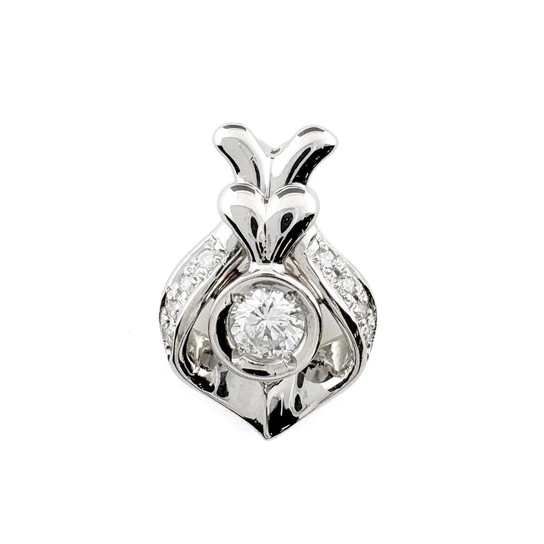 DIAMOND PENDANT HEAD PLATINUM MELEE: Diamond Pendant Head Platinum melee Brand: Unbranded Type/Style: Pendant Head Material: Pt900, Main Stone/Creation Natural Color: None Size: Pendant size 18.5?12.6mm(0.7") Inside diameter of the bail