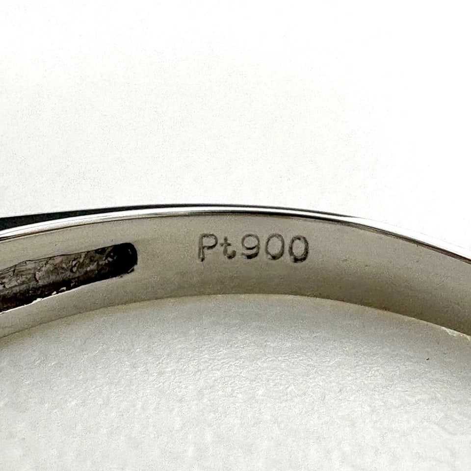 MELEE DIAMOND DESIGN PLATINUM RING - 2