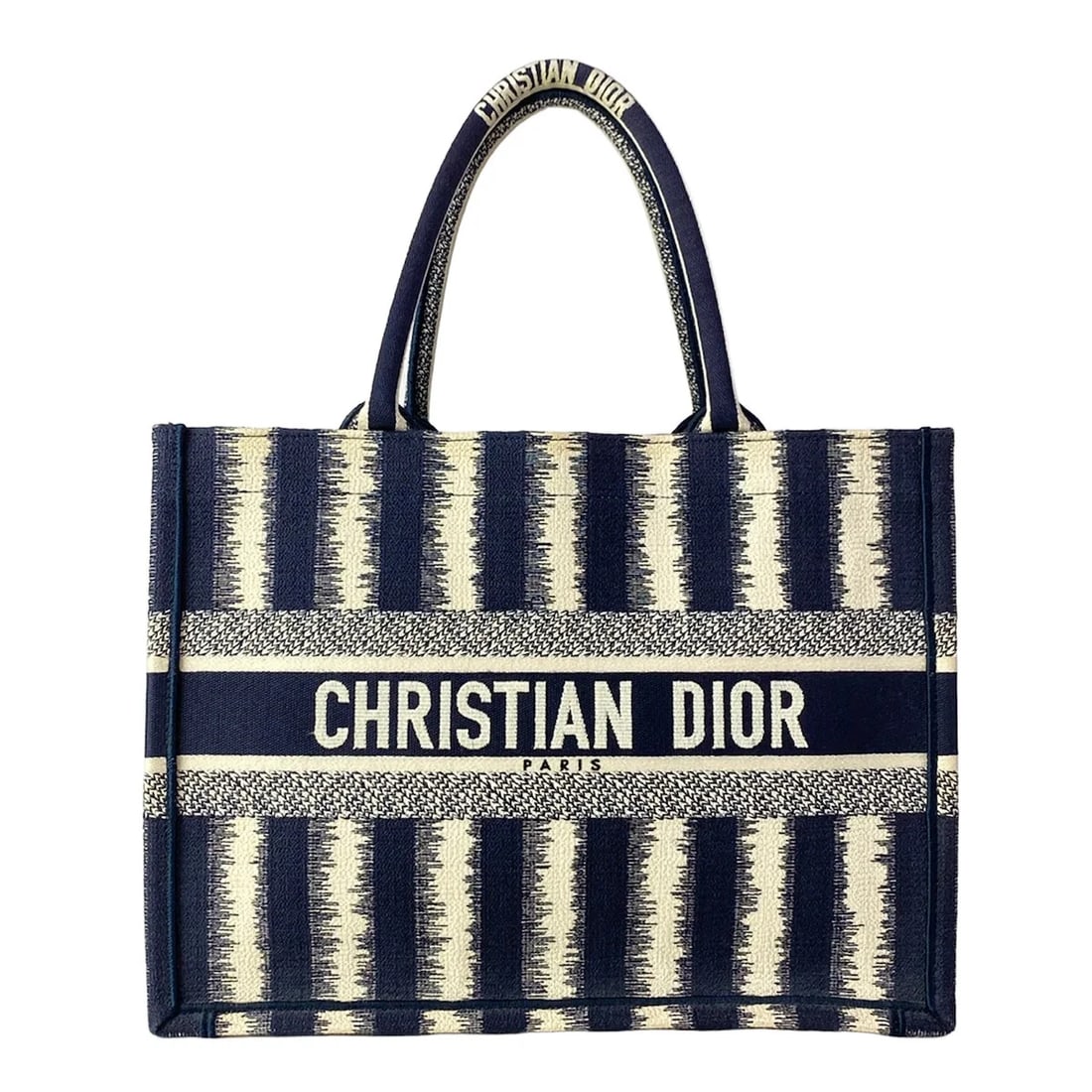 DIOR/CHRISTIANDIOR BOOK TOTE MEDIUM BAG: DIOR/ChristianDior Book Tote Medium Bag Brand: DIOR/ChristianDior Type/Style: Tote Bag Material: Exterior Material Jacquard Color: Exterior Color Navy, White Size: Height : 10.63 inch (27 cm) Width : 