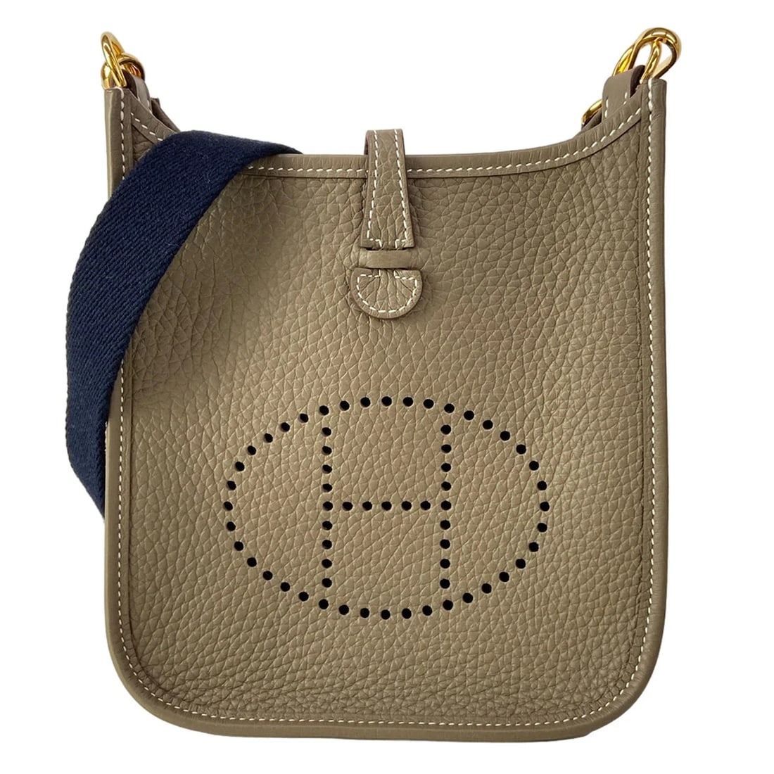 HERMES EVELYNE AMAZONEETOUPE BLUE INDIGO TAURILLON CLEMENCE: HERMES Evelyne AmazoneEtoupe Blue Indigo Taurillon Clemence Brand: HERMES Type/Style: Shoulder Bag Material: Exterior Material Taurillon Clemence Color: Exterior Color Etoupe, Blue Indigo Size: