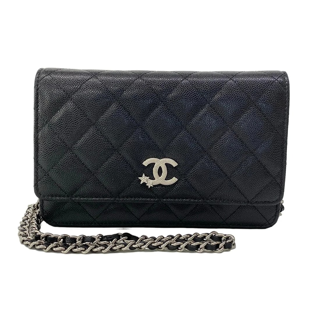 CHANEL MATELASSE BLACK CALFSKIN OTHER STYLE WALLET: CHANEL Matelasse Black Calfskin Other Style Wallet Brand: CHANEL Type/Style: Other Style Wallet Material: Exterior Material Calfskin Color: Exterior Color Black Size: Height : 4.92 inch (12.5 cm)