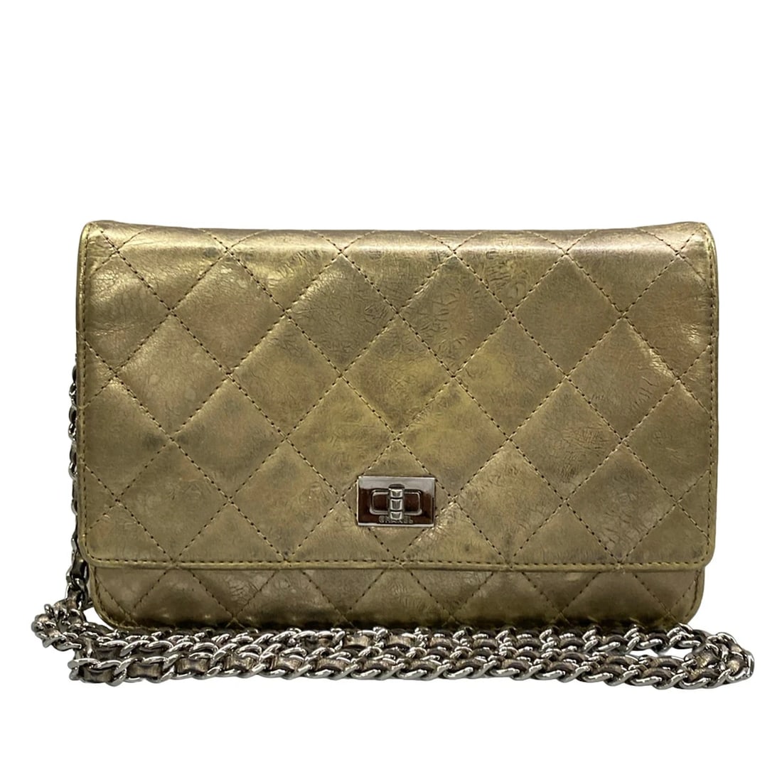 CHANE OTHER STYLE WALLET: CHANE Other Style Wallet Brand: CHANEL Type/Style: Other Style Wallet Material: Exterior Material 2.55/matrasses Color: Exterior Color Gold Size: Height : 5.12 inch" (13 cm) Width : 7.48 inch (19 cm)