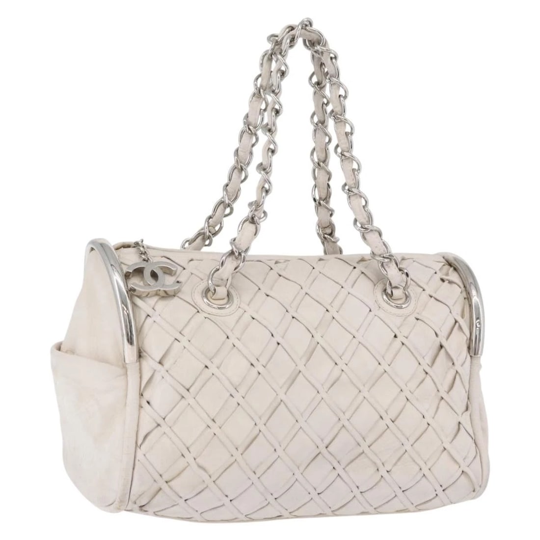 CHANEL CHAIN HAND BAG LEATHER WHITE SILVER: CHANEL Chain Hand Bag Leather White Silver Brand: CHANEL Type/Style: Hand Bag Material: Leather Color: White/Silver Size: Size(Inch) W10.2 x H5.1 x D5.5inch(Approx) Accessories: None Accessories