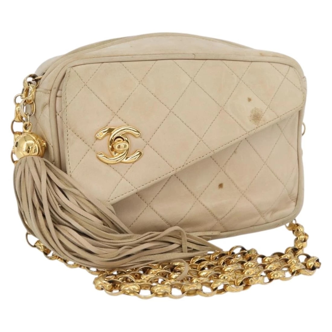 CHANEL MATELASSE CHAIN SHOULDER BAG: CHANEL Matelasse Chain Shoulder Bag Brand: CHANEL Type/Style: Shoulder Bag Material: Lamb Skin Color: Ivory/Gold Size: Size(Inch) W7.1 x H4.7 x D2.4inch(Approx) Accessories: None Accessori