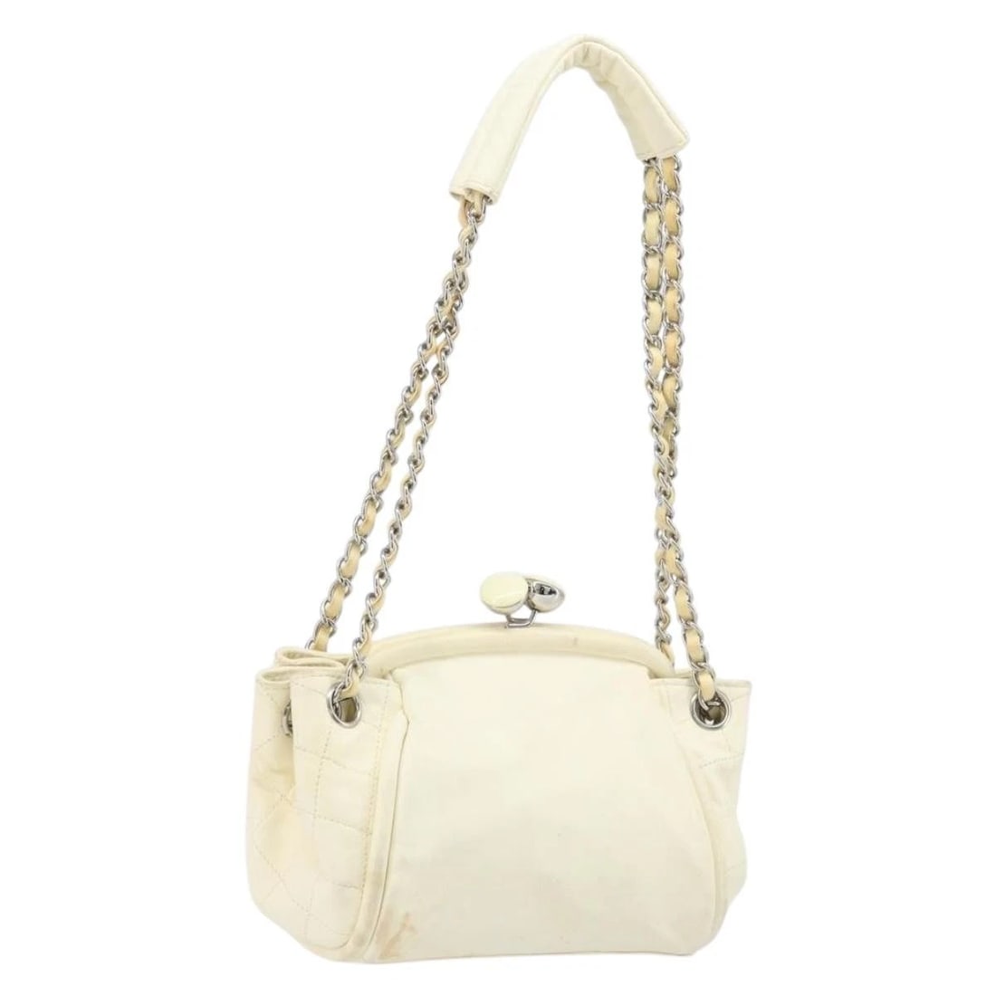 CHANEL MATELASSE CHAIN SHOULDER BAG: CHANEL Matelasse Chain Shoulder Bag Brand: CHANEL Type/Style: Shoulder Bag Material: Lamb Skin Color: White/Silver Size: Size(Inch) W7.1 x H5.1 x D3.1inch(Approx) Accessories: None Accesso