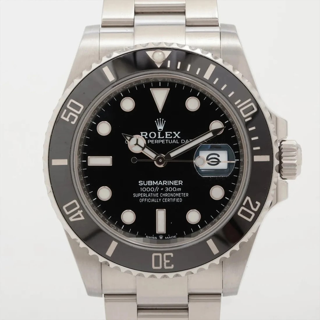 ROLEX SUBMARINER DATE SS BLACK DIAL, WATCH: Rolex SUBMARINER DATE SS black dial, Watch Brand: Rolex Type/Style: Wristwatch Material: SS Color: black dial Size: Case:W1.6 x H1.6inch / W41 x H41 Circumference of Wrist:6.9inch / 17.5 Accessories: