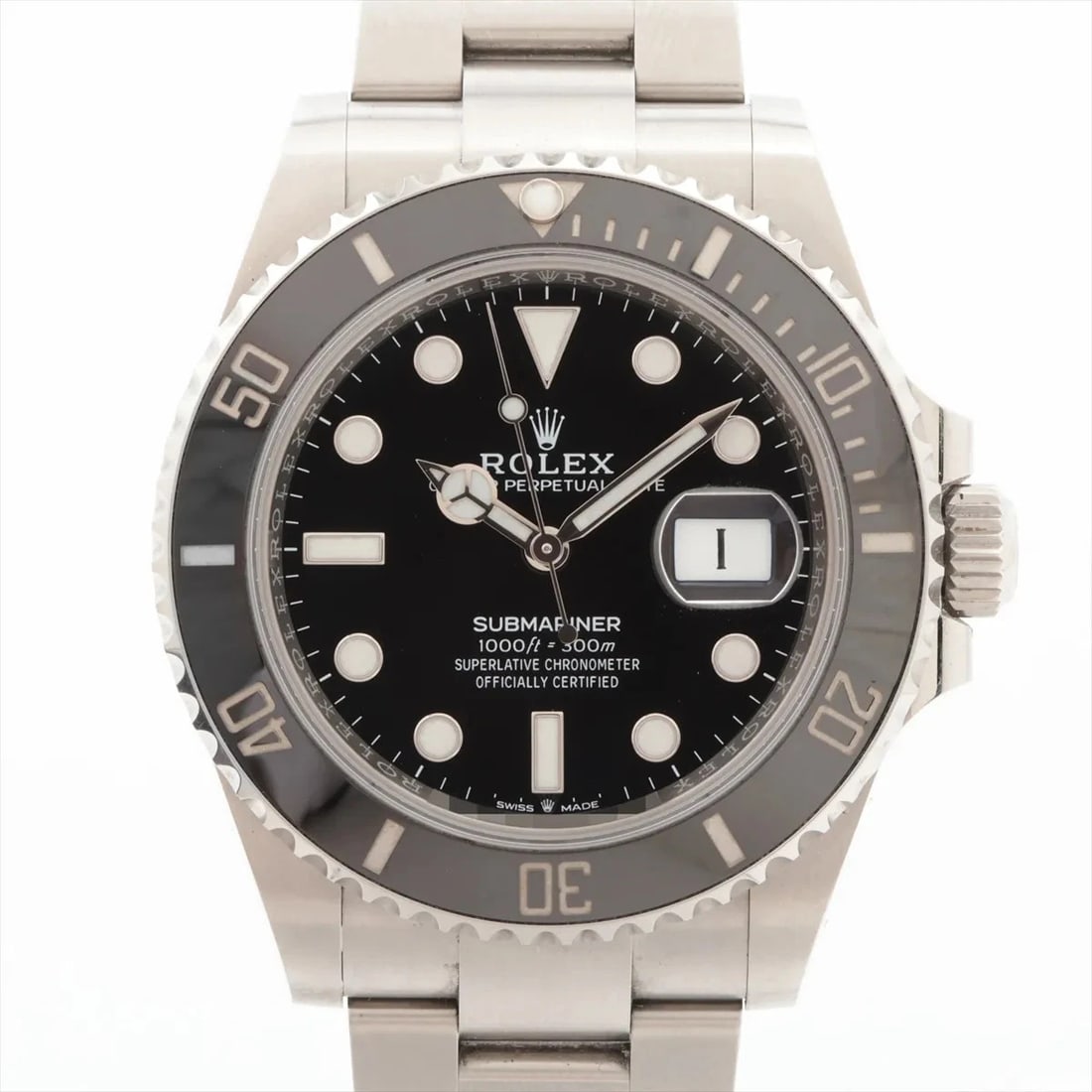 ROLEX SUBMARINER DATE SS BLACK DIAL, WATCH: Rolex SUBMARINER DATE SS black dial, Watch Brand: Rolex Type/Style: Wristwatch Material: SS Color: black dial Size: Case:W1.6 x H1.6inch / W41 x H41 Circumference of Wrist:7.7inch / 19.5 Accessories: