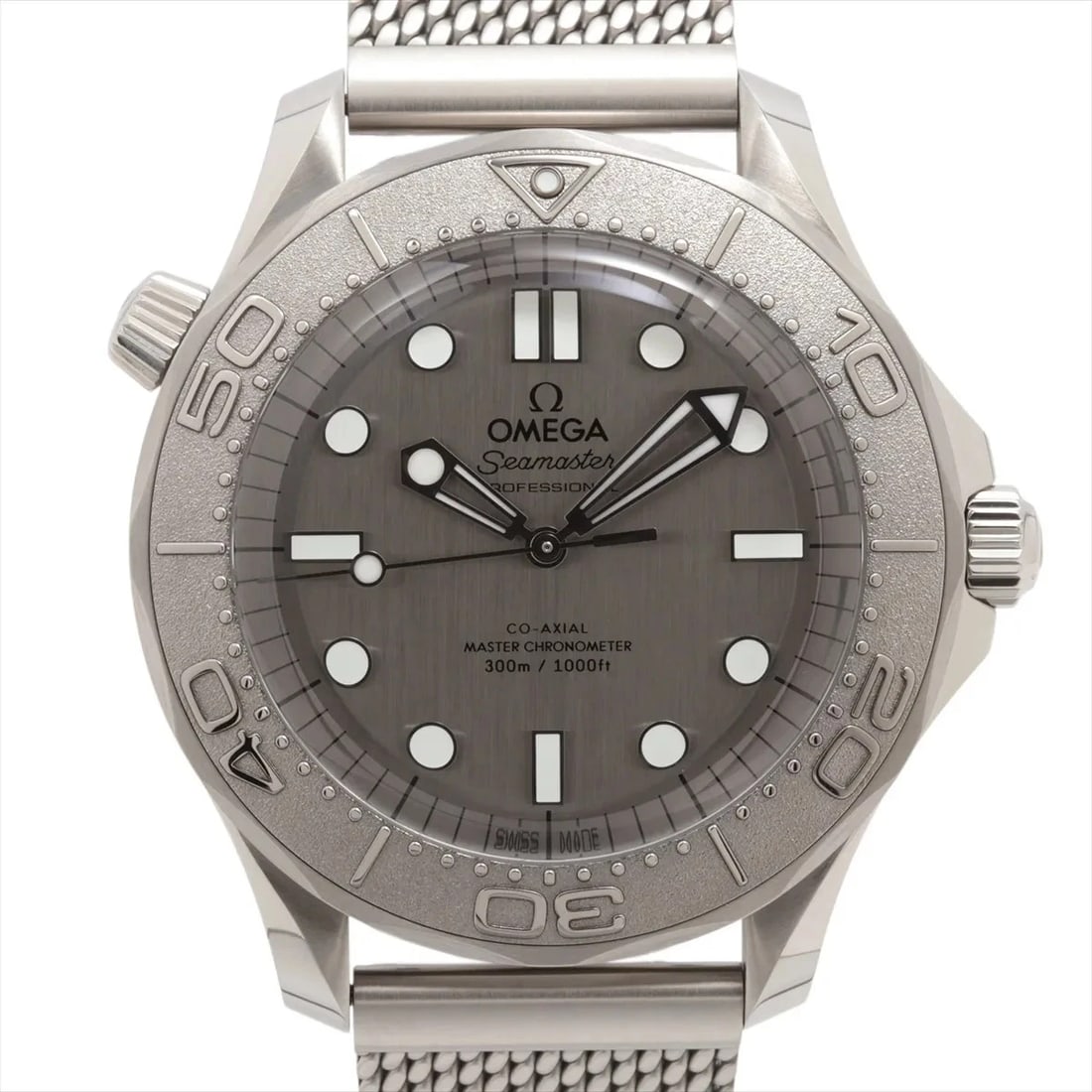 OMEGA SEAMASTER PROFESSIONAL DIVER CO-AXIAL MASTER CHRONOMETER, WATCH: Omega Seamaster Professional Diver Co-Axial Master chronometer, Watch Brand: Omega Type/Style: Wristwatch Material: SS Color: silver Size: Case:W1.6 x H1.6inch / W42 x H42 Circumference of Wrist:8.5in
