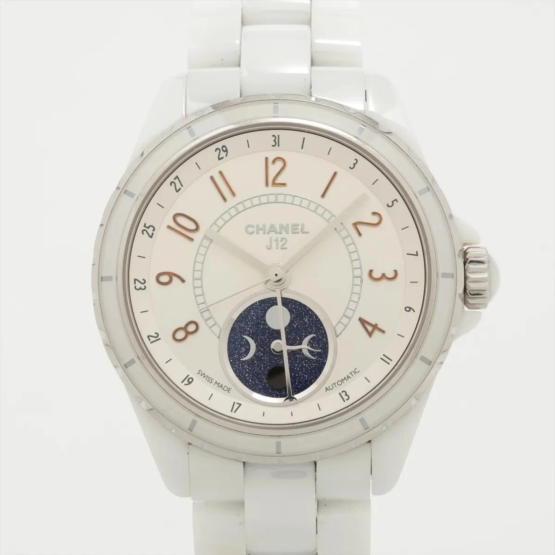 CHANEL J12 FUZZ DE LUNE CE?SS SILVER-FACE, WATCH: Chanel J12 Fuzz de Lune CE?SS Silver-Face, Watch Brand: Chanel Type/Style: Wristwatch Material: CE?SS Color: Silver-Face Size: Case:W1.2 x H1.2inch / W39 x H39 Circumference of Wrist:6.7inch / 17