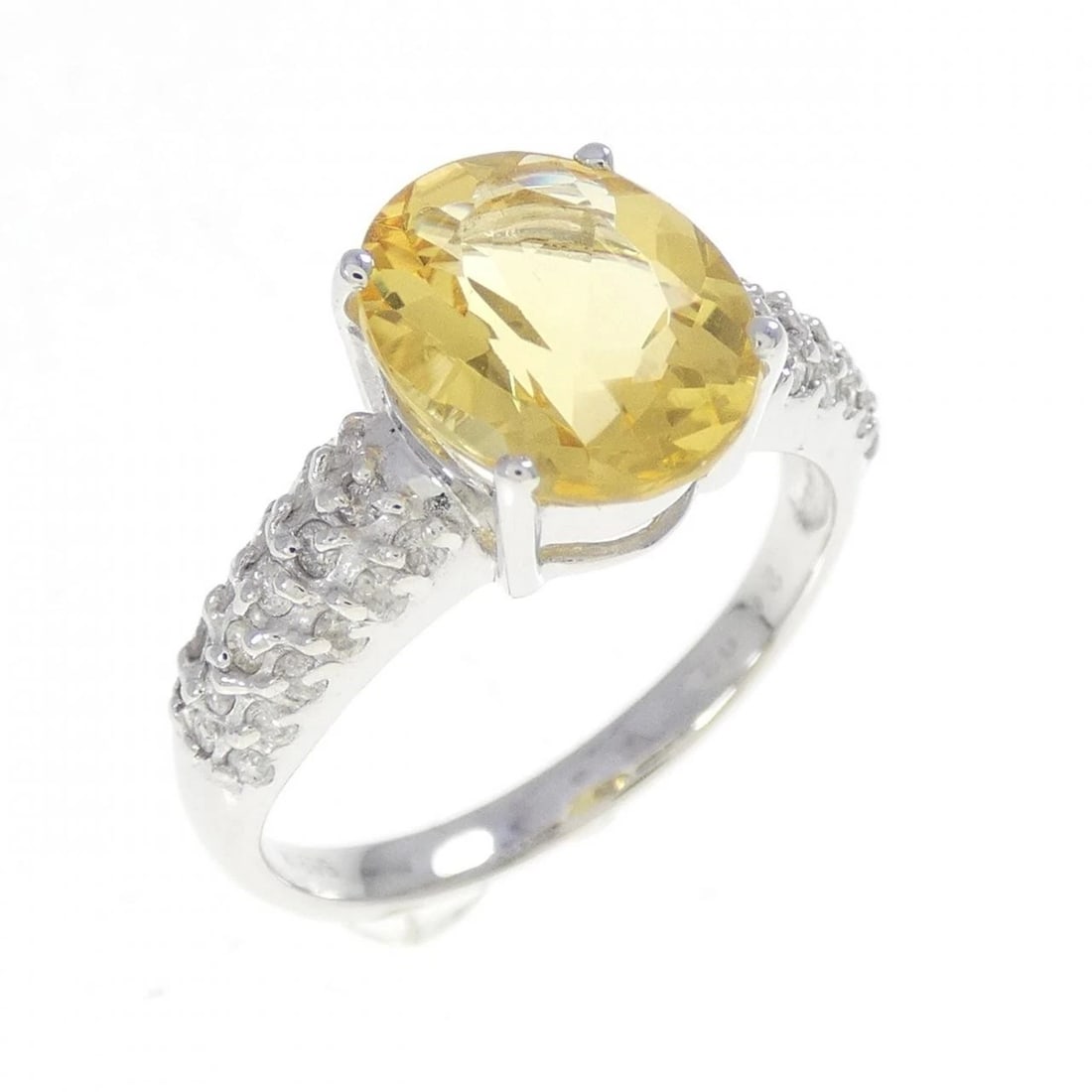 K18WG BERYL RING: K18WG Beryl Ring Brand: Unbranded Type/Style: Beryl Ring Material: 18k White Gold, Main Stone/Creation Beryl Secondary StoneDiamond Color: White Gold Size: US 6 1/4 Accessories: None Accessories