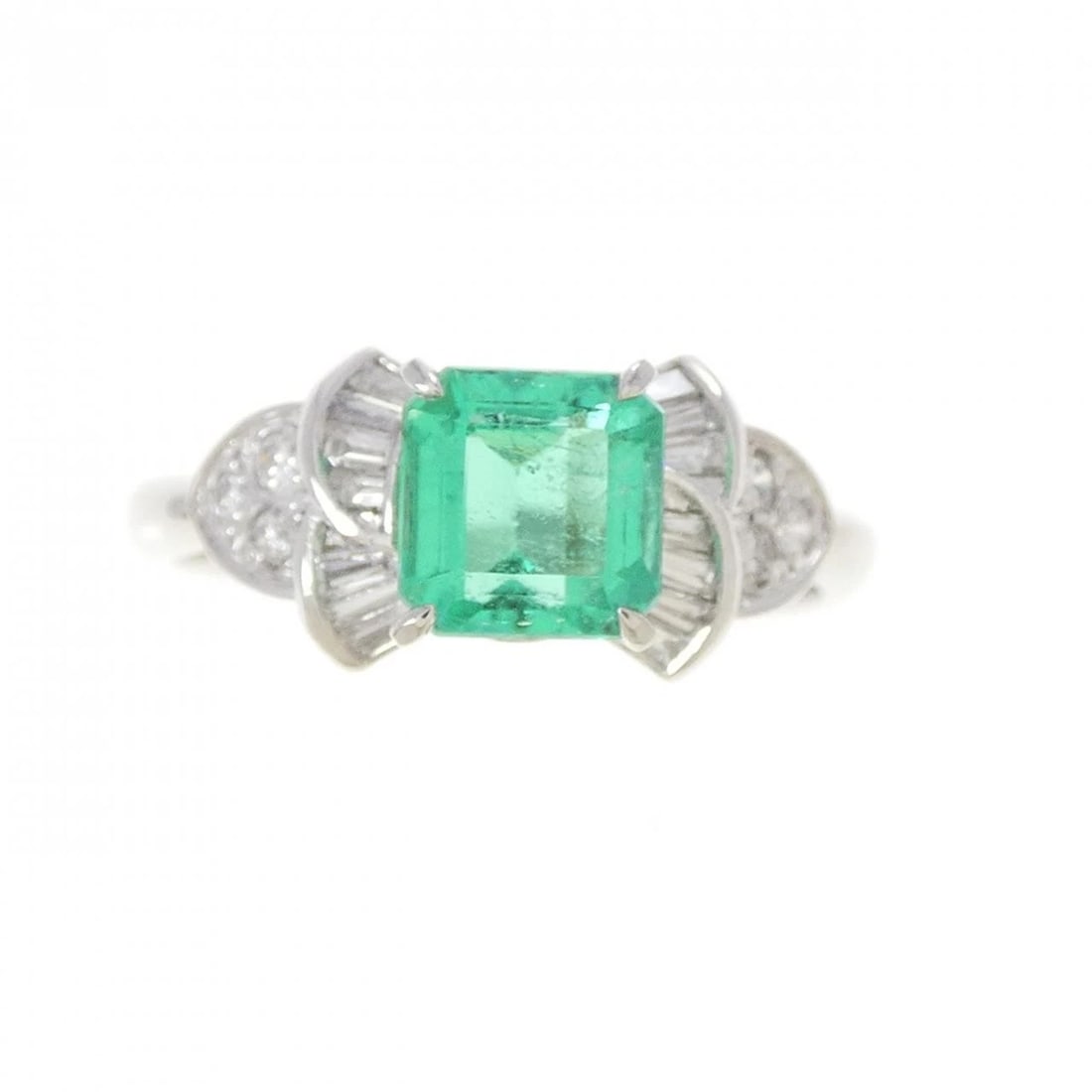 PT900 EMERALD RING - 2